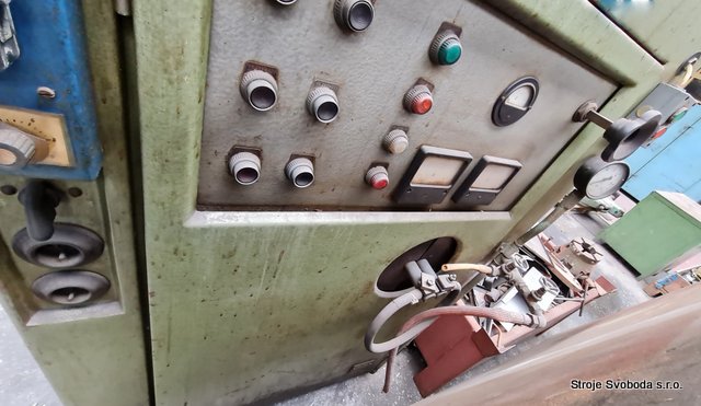 Kalící zařízení - indukční  (Kalici zarizeni - indukcni (1).jpg)